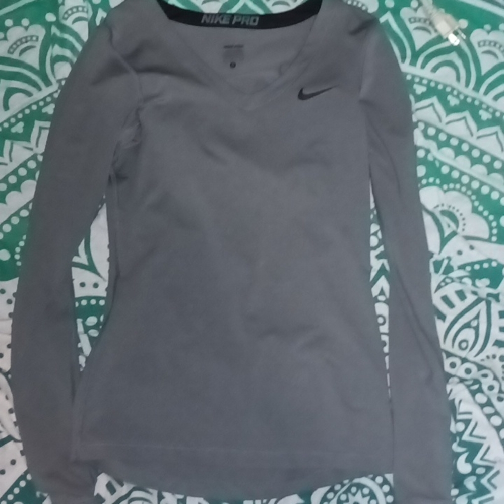 Women's Nike shirt